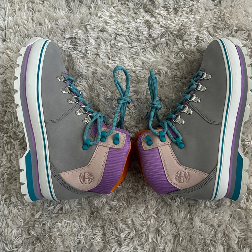 Timberland Gray and Purple Boots with Teal Laces - Picture 5 of 7